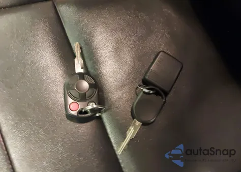 2010 Ford Escape Limited из США, поврежденный, VIN 1FMCU0E71AKD18556